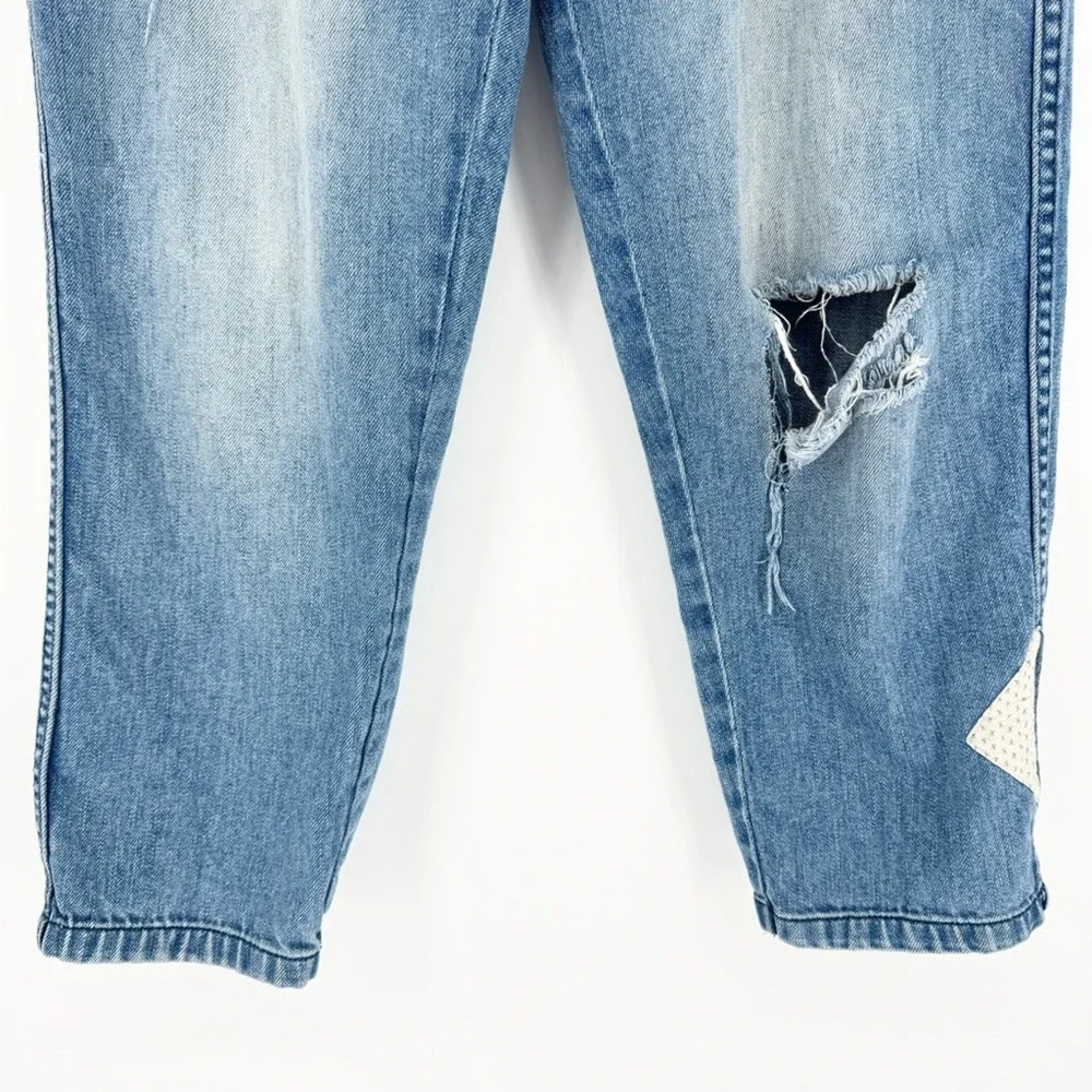 FP We The Free Down To Earth Patched Ripped Tapered Blue Jeans Sz 29 Boho Hippie